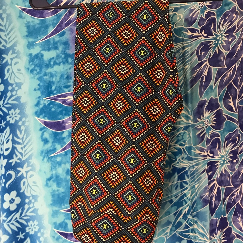 NWT LuLaRoe TC Leggings! Fits sizes 12-18